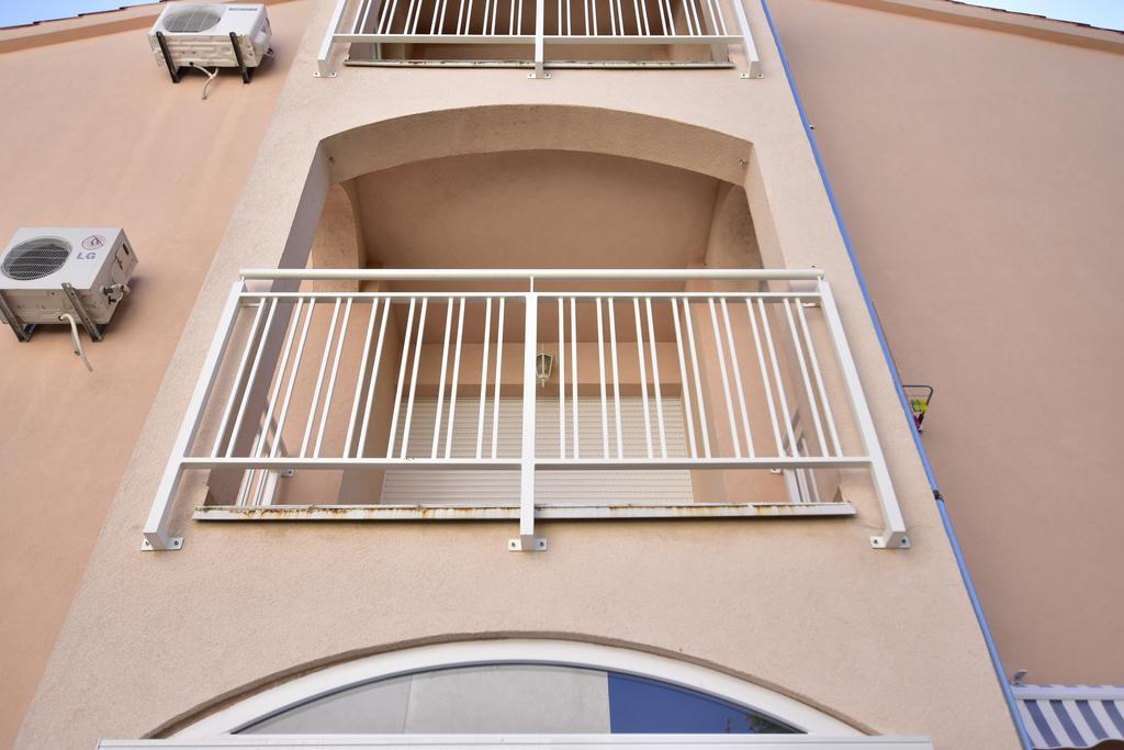 Apartman Sena โวดีเซ ภายนอก รูปภาพ